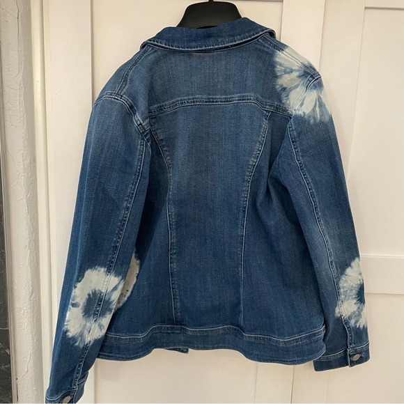 🆕CHICO’S 💙Tie Dye Comfy Denim Jacket - Picture 7 of 16
